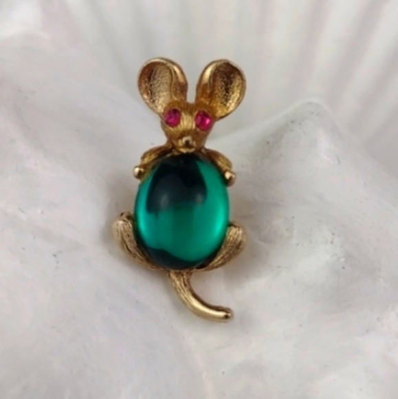 Super Tiny Emerald Green Belly & Ruby Red Eyes Adorable Mouse Pin - Picture 7 of 7